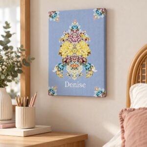 Lámina floral de Denise en dormitorio acogedor
