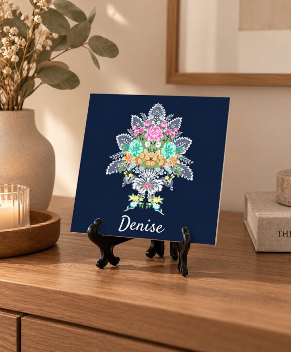 Plaque floral “Denise” en rincón acogedor